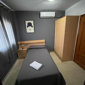 https://hostal-del-carmen.catalonia-hotels.com